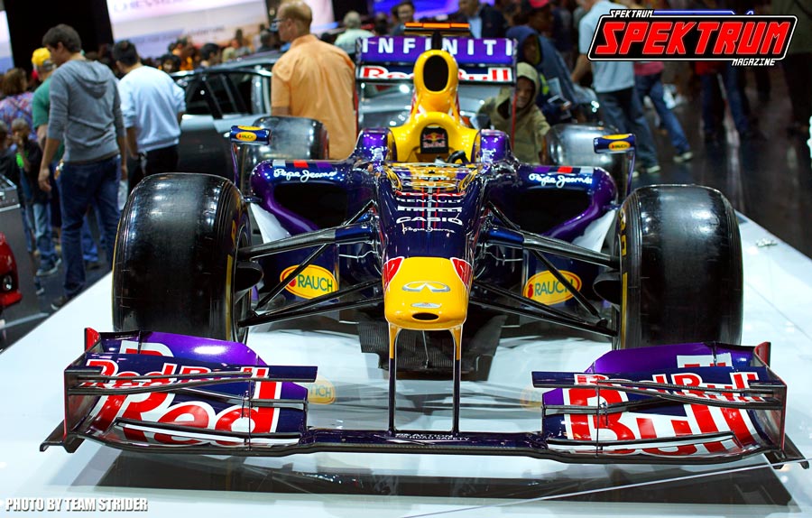 The Red Bull Formula 1 Car at the Infiniti Booth