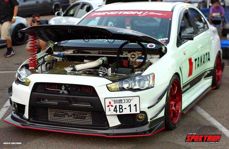 Mitsubishi Evo with all of the trimmings